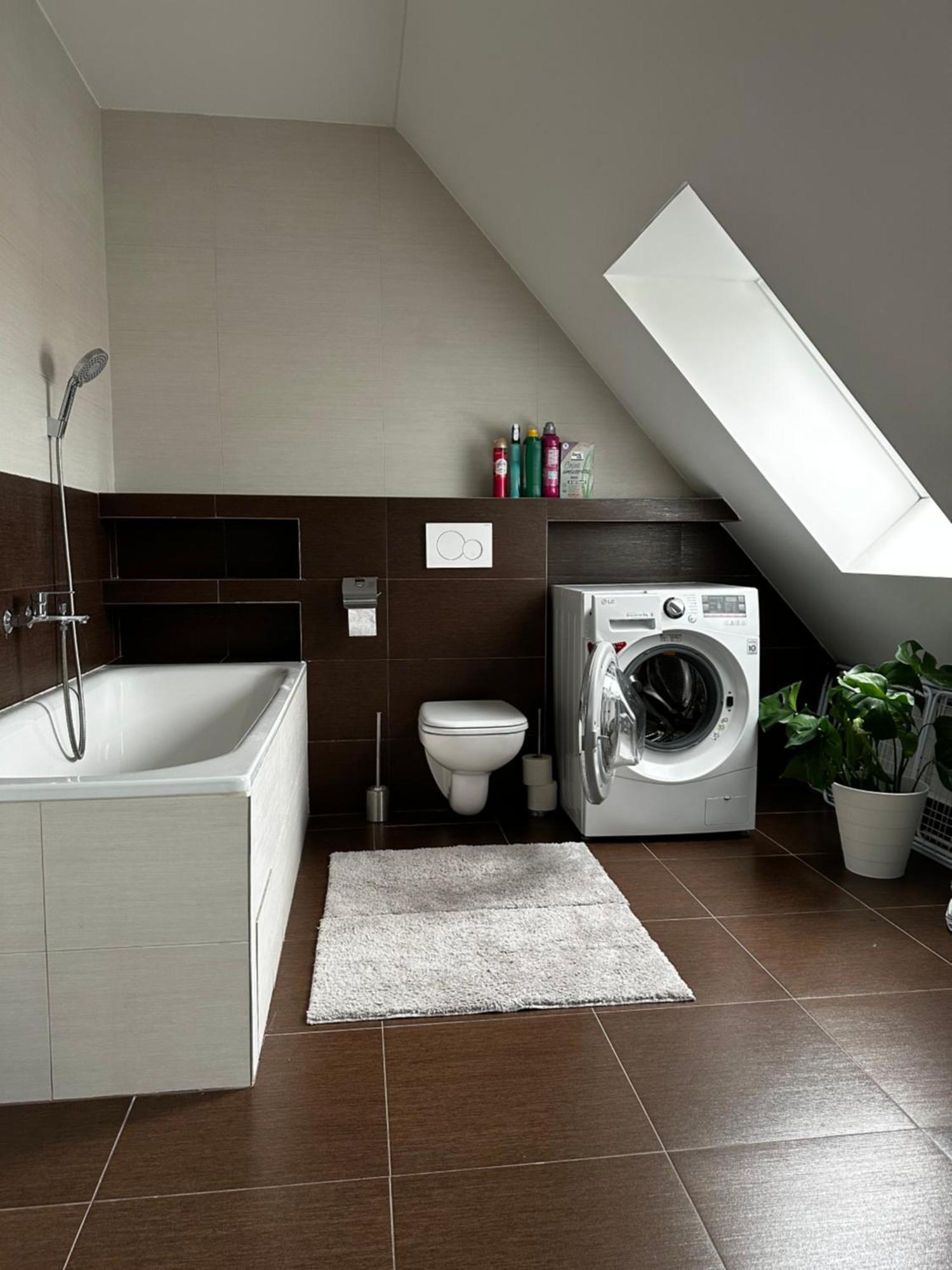 Urban Zenhouse No.2 - Breakfast Included Apartment Bratislava Bagian luar foto