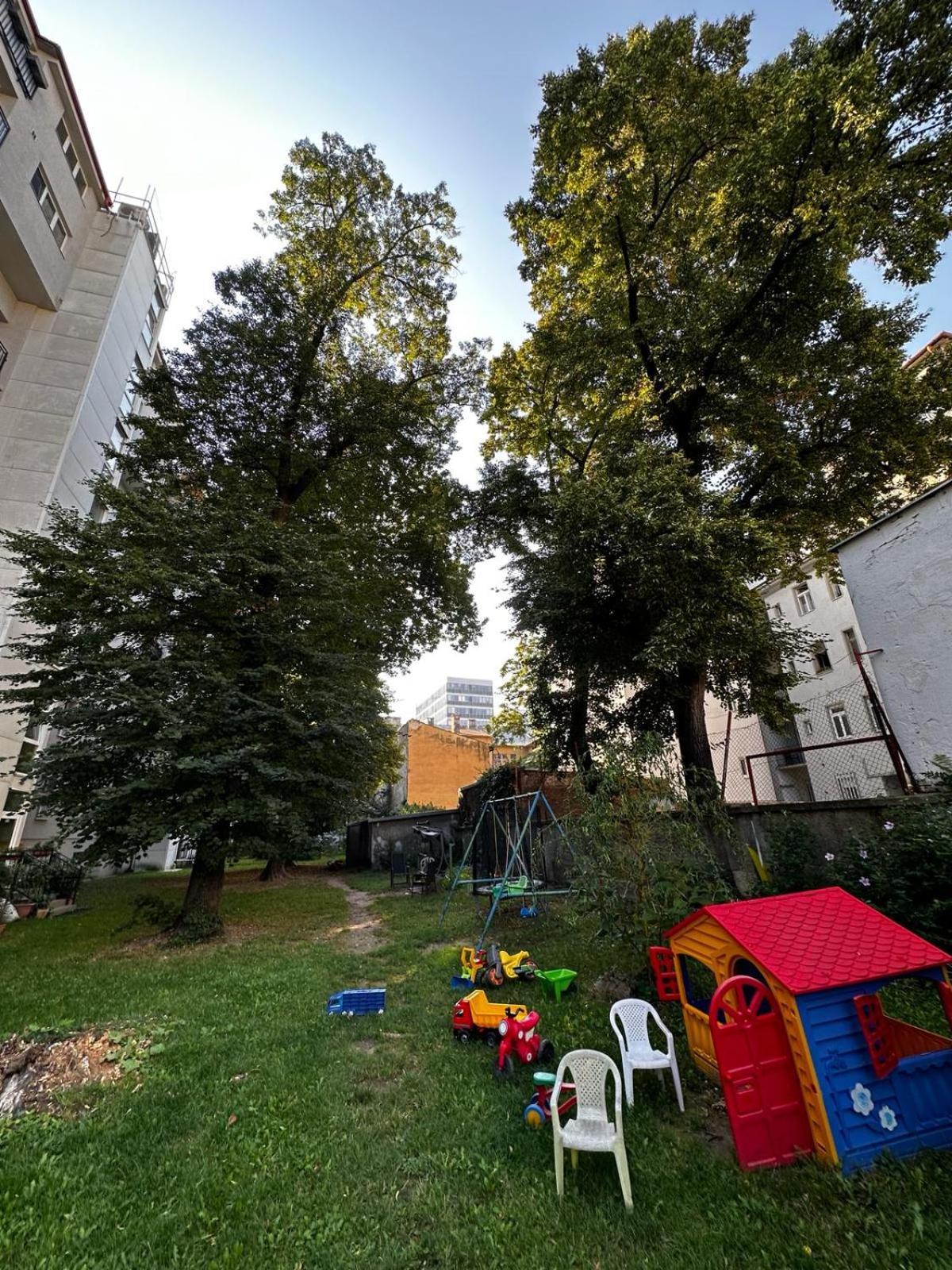 Urban Zenhouse No.2 - Breakfast Included Apartment Bratislava Bagian luar foto