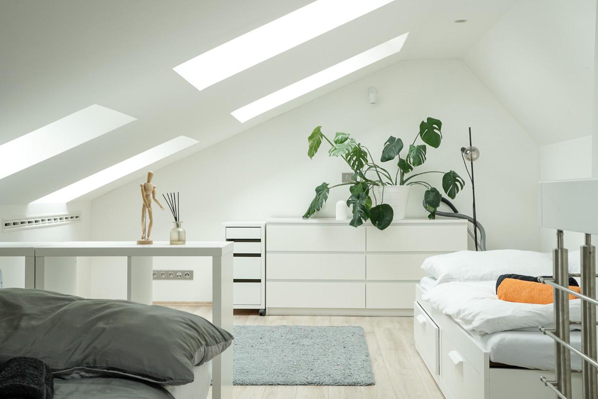 Urban Zenhouse No.2 - Breakfast Included Apartment Bratislava Bagian luar foto