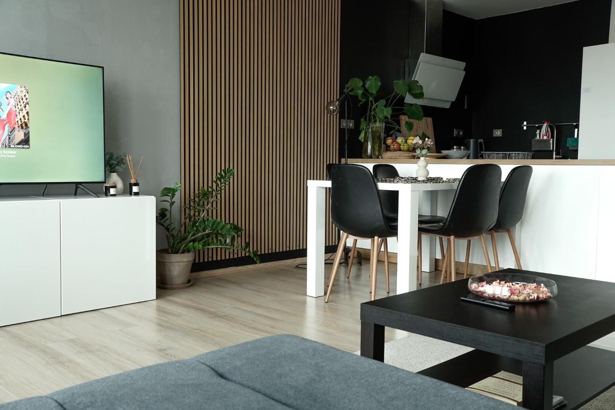 Urban Zenhouse No.2 - Breakfast Included Apartment Bratislava Bagian luar foto