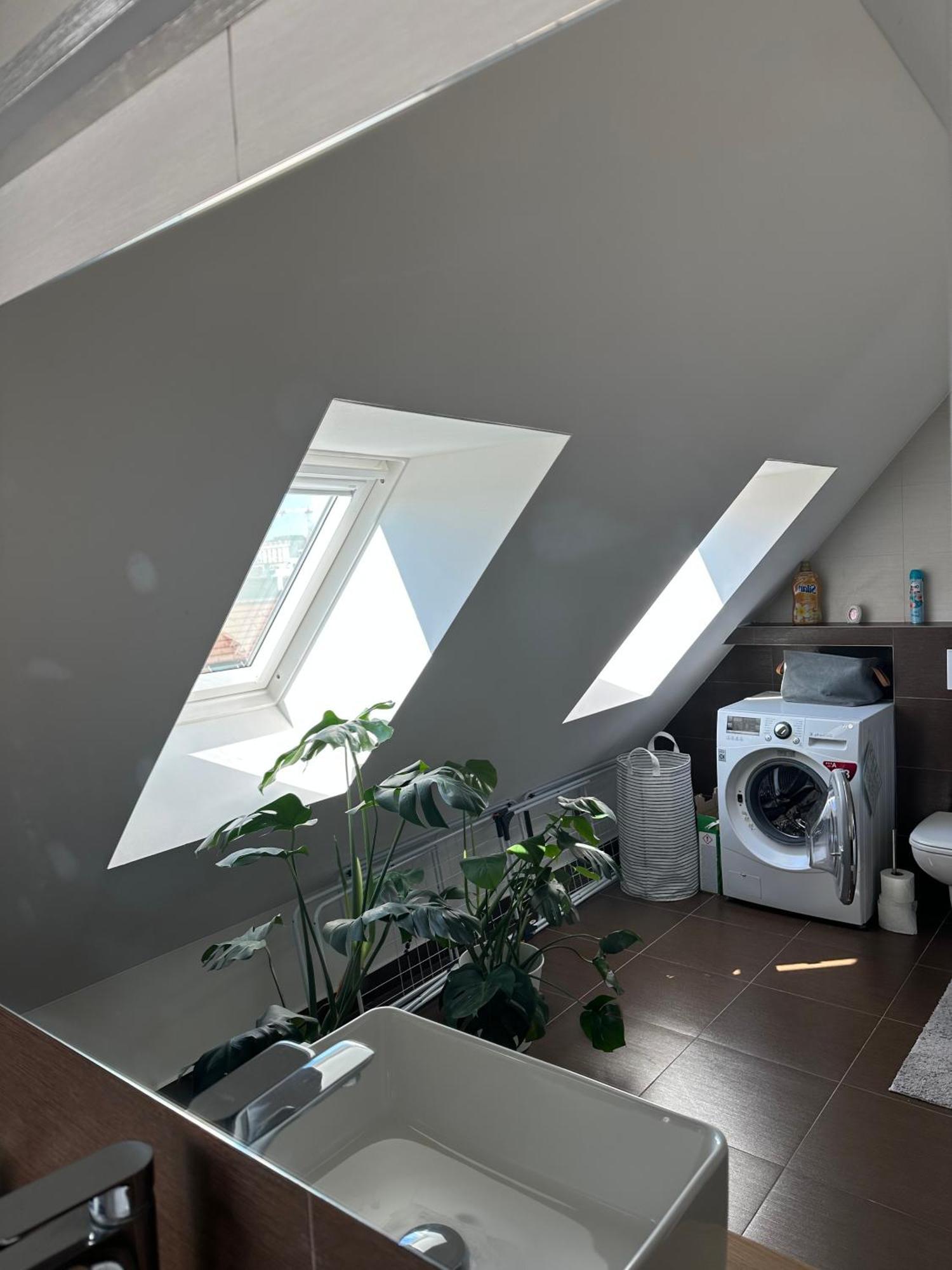 Urban Zenhouse No.2 - Breakfast Included Apartment Bratislava Bagian luar foto